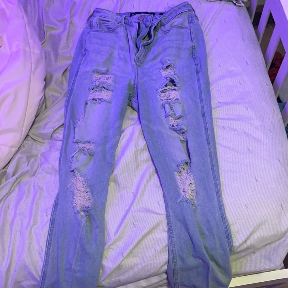 Hollister mom jeans ripped